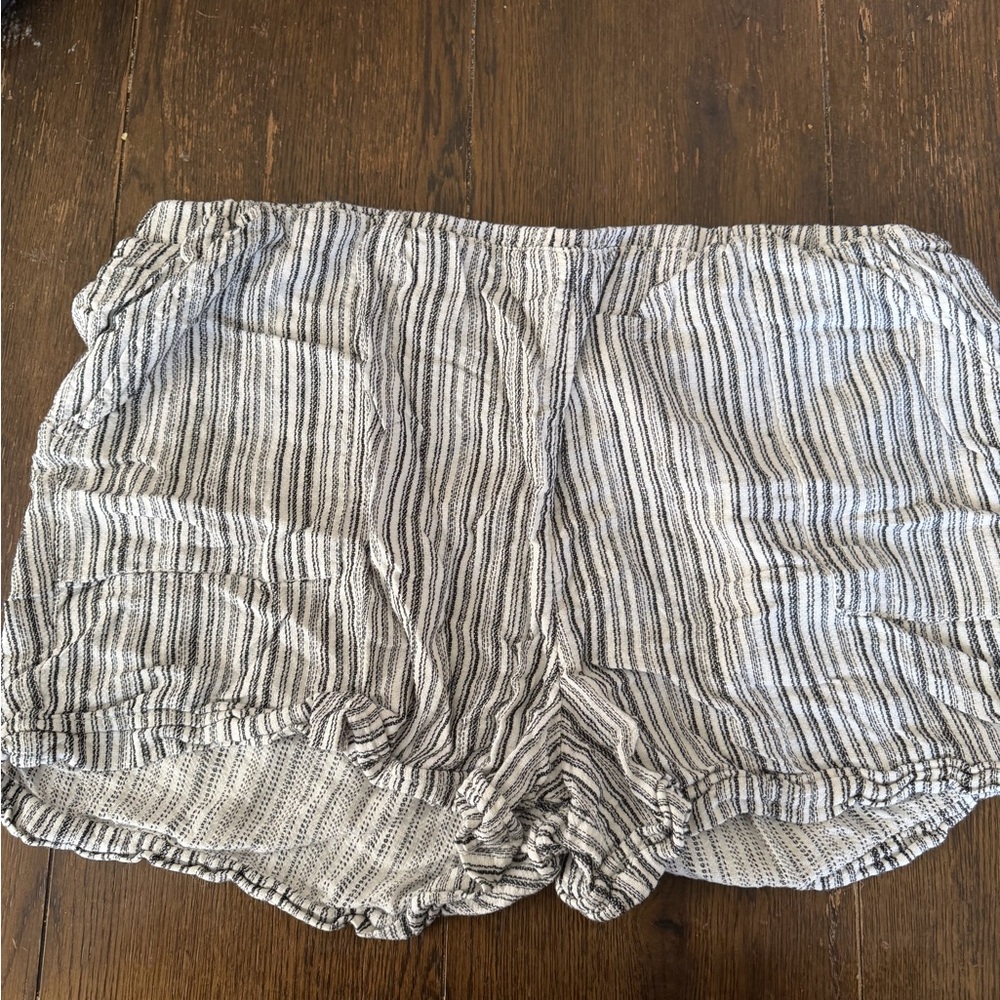 Time and Tru Black and White Striped Lightweight Athletic Shorts